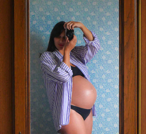 Selfie de una mujer embarazada de 5 meses - solucionesbanohub.compaña - 1