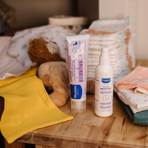 Esenciales para el cambio de pañal: pañales, crema bálsamo y spray cambio de pañal. - solucionesbanohub.compaña - 1