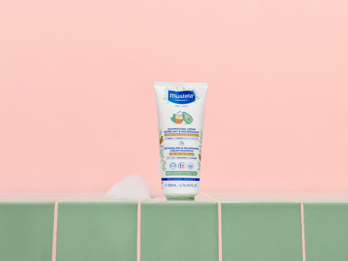 Champú desenredante y nutritivo en crema - solucionesbanohub.compaña - 4