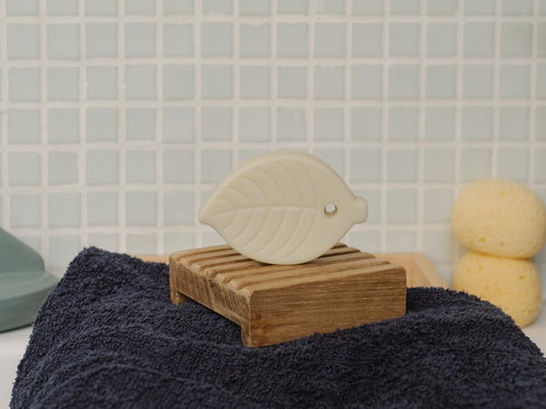 Champú sólido para el cabello y el cuerpo para toda la familia. Formato ecológico y económico. No hay plástico. Contiene un 94% de ingredientes naturales. - solucionesbanohub.compaña - 6